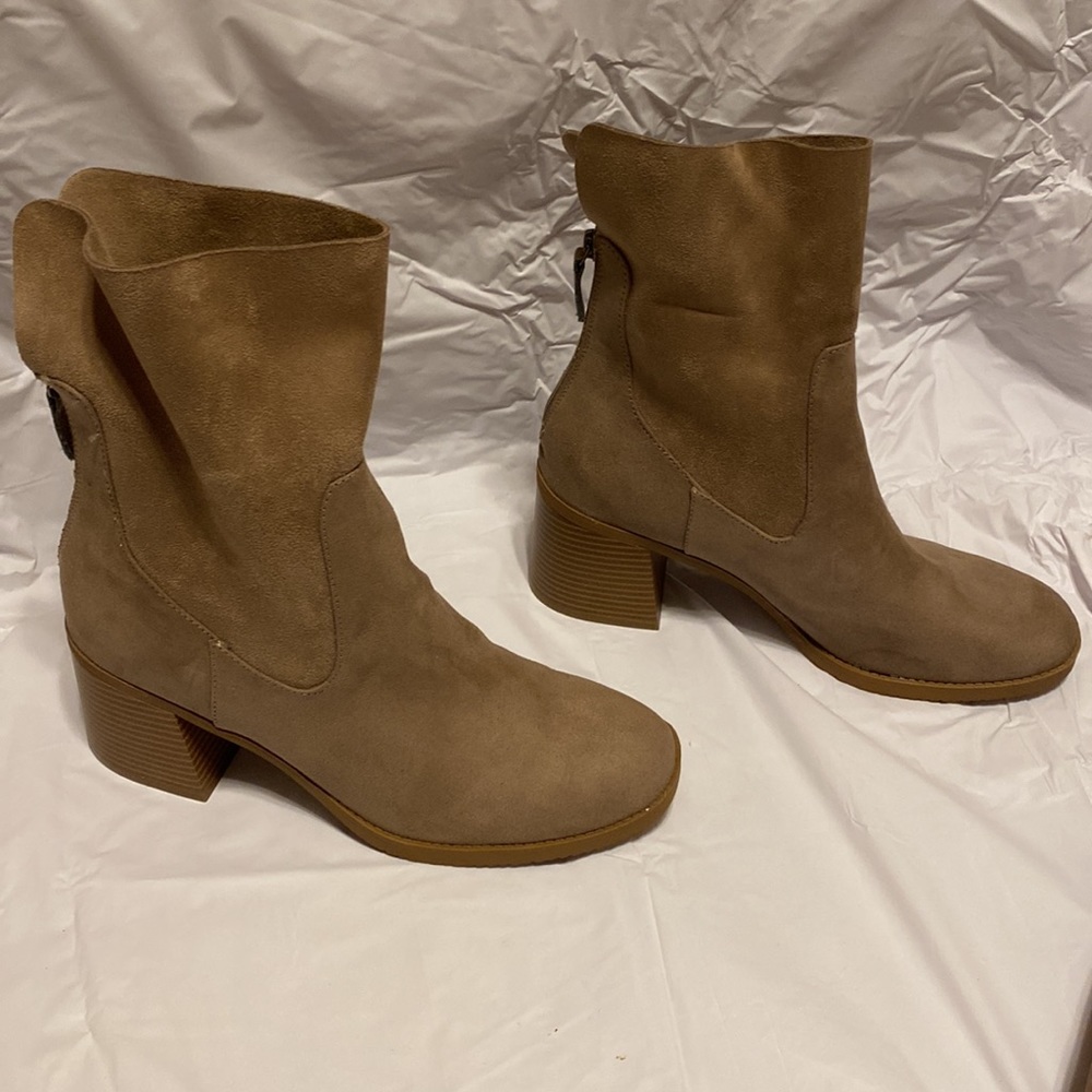 NWOT SUN & STONE WOMEN’S ANKLE BOOTS SIZE 11M TAN COLOR